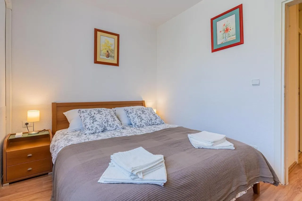 Apartman Bruna Cres 0*,  Croatia
